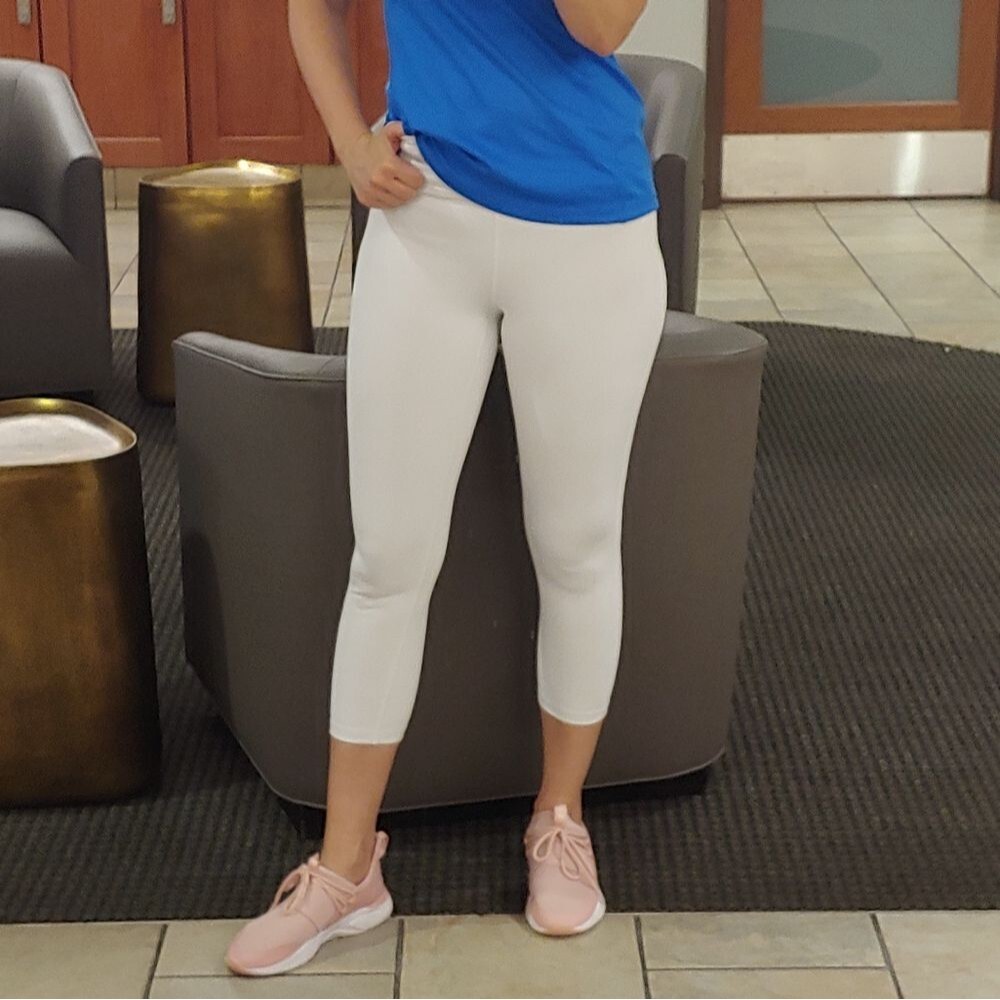 Lovewave Revolve white athletic sport leggings Luka Pant high rise size Medium